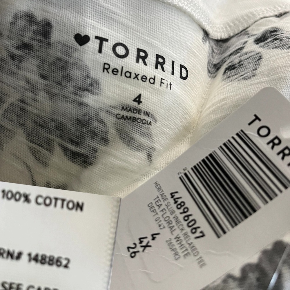 TORRID "Tea Floral" Heritage Slub V-Neck Relaxed Tee NWT Size 4X - Picture 12 of 13
